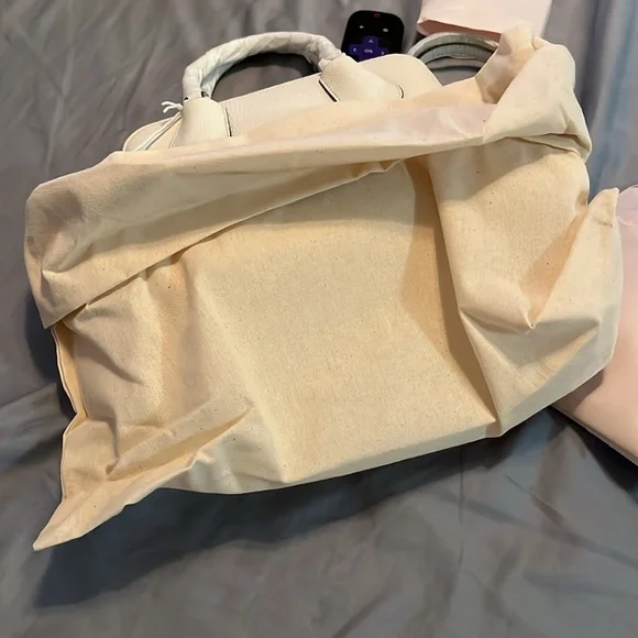 Tory Burch super white small purse - Picture 10 of 10